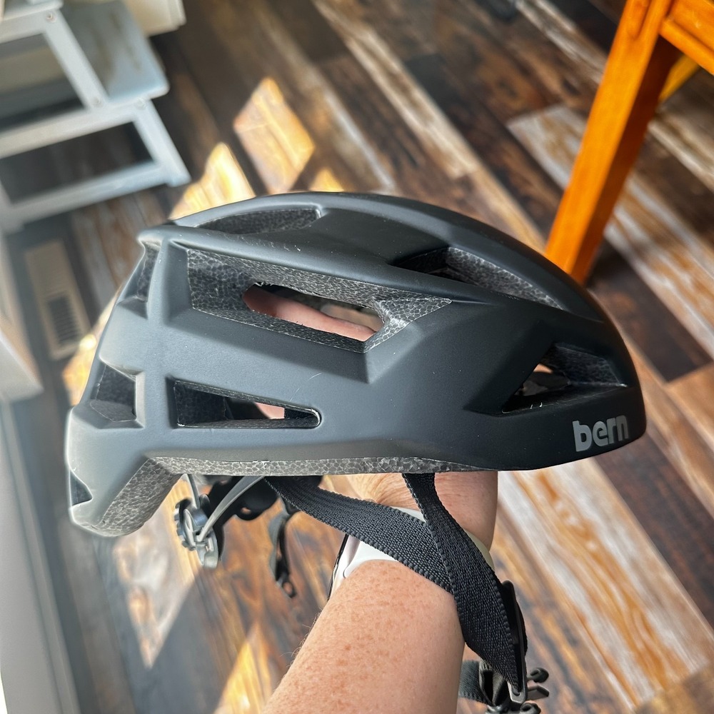 NEW Bern FL-1 Libre Bike Helmet Adult Size Small Matte Black NEW Cycling Biking